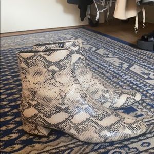 Vagabond “Joyce” Snakeskin Leather Ankle Boots